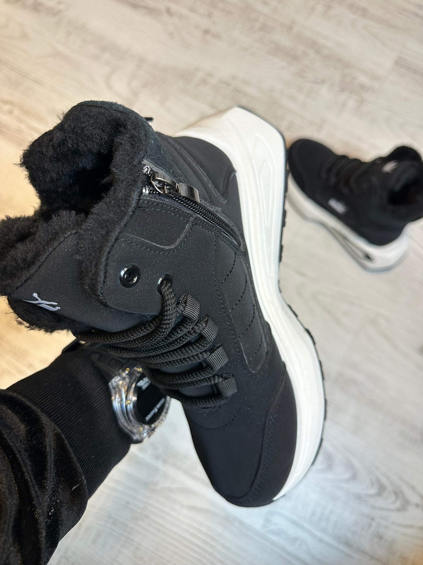 GHETE GRI IMBLANITE MODEL NOU COD 403