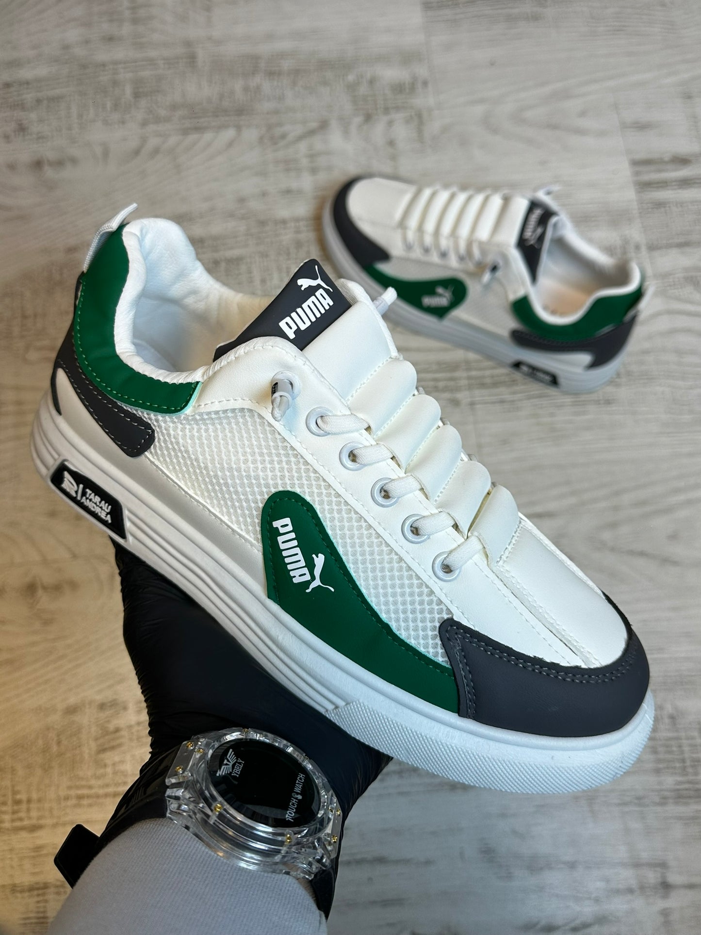 INCALTAMINTE BARBATI ALB VERDE MODEL NOU COD 445